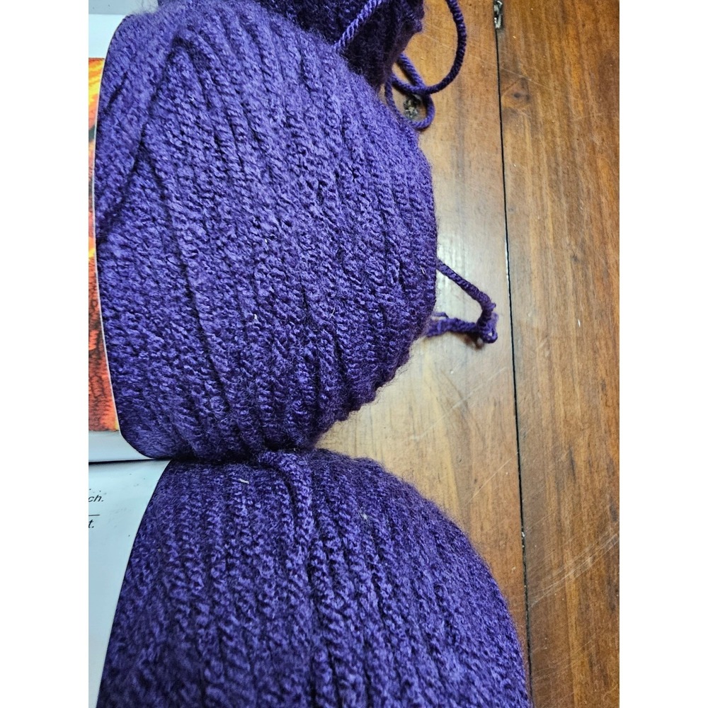 Loops & Threads Soft Classic Purple Mauve Acrylic Yarn 3 Skeins Lot 516 VS06 - Picture 2 of 5